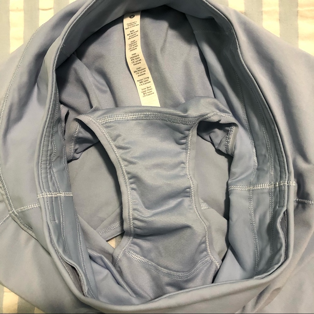 Lululemon Speed Up HR Short Linen Blue 2.5” size 6 - Picture 5 of 6